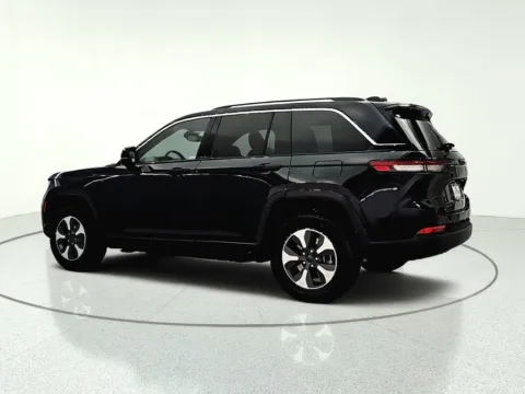 More photos of 2023 Jeep Grand Cherokee 4xe at CarWise Gurnee, IL