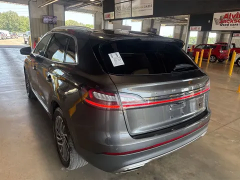 Photos of 2020 Lincoln Nautilus Reserve for sale in Gurnee, IL at CarWise Gurnee