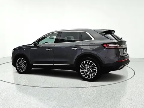 More photos of 2020 Lincoln Nautilus Reserve at CarWise Gurnee, IL