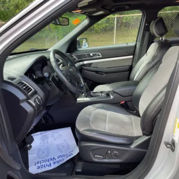 Another view of 2017 Ford Explorer XLT for sale in Gurnee, IL at CarWise Gurnee