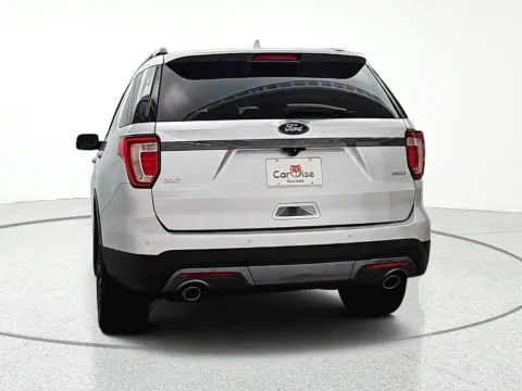 More photos of 2017 Ford Explorer XLT at CarWise Gurnee, IL