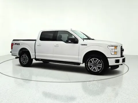 Photos of 2017 Ford F-150 XLT for sale in Gurnee, IL at CarWise Gurnee