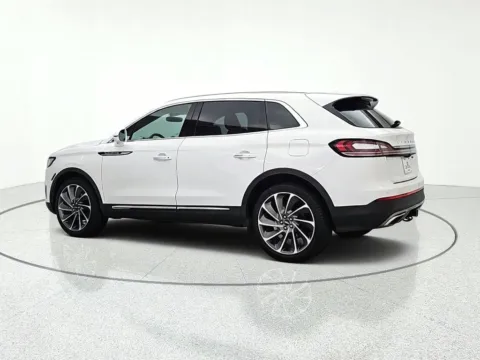 More photos of 2020 Lincoln Nautilus Reserve at CarWise Gurnee, IL