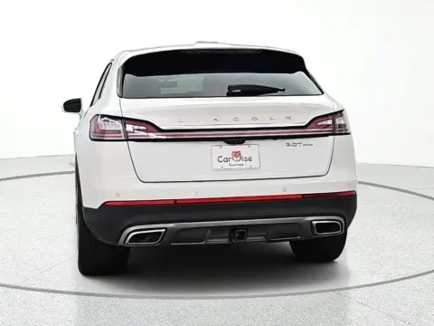 More photos of 2020 Lincoln Nautilus Reserve at CarWise Gurnee, IL