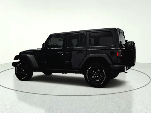 More photos of 2021 Jeep Wrangler Unlimited Willys at CarWise Gurnee, IL