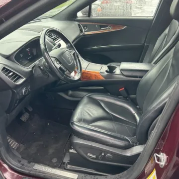 Another view of 2019 Lincoln Nautilus Select for sale in Gurnee, IL at CarWise Gurnee