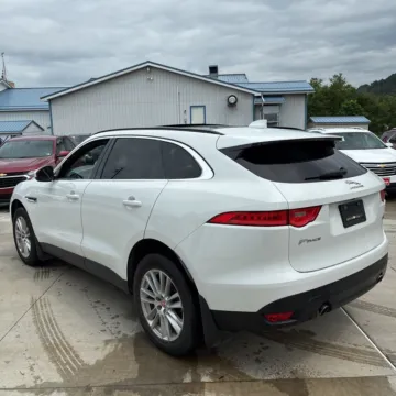 Photos of 2018 Jaguar F-PACE 25t Prestige for sale in Gurnee, IL at CarWise Gurnee