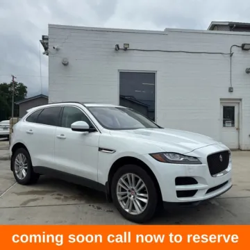 White 2018 Jaguar F-PACE 25t Prestige for sale in Gurnee, IL