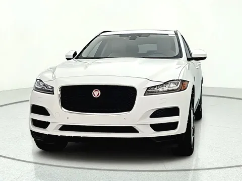 Photos of 2018 Jaguar F-PACE 25t Prestige for sale in Gurnee, IL at CarWise Gurnee