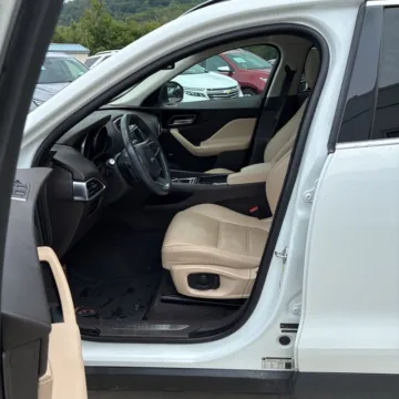 Another view of 2018 Jaguar F-PACE 25t Prestige for sale in Gurnee, IL at CarWise Gurnee