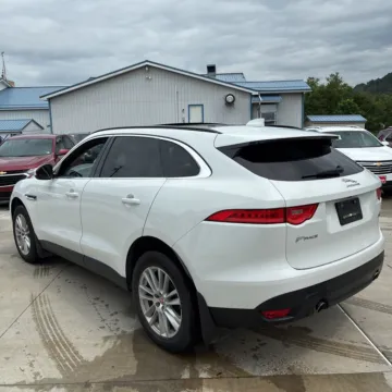 Photos of 2018 Jaguar F-PACE 25t Prestige for sale in Gurnee, IL at CarWise Gurnee