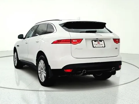 More photos of 2018 Jaguar F-PACE 25t Prestige at CarWise Gurnee, IL