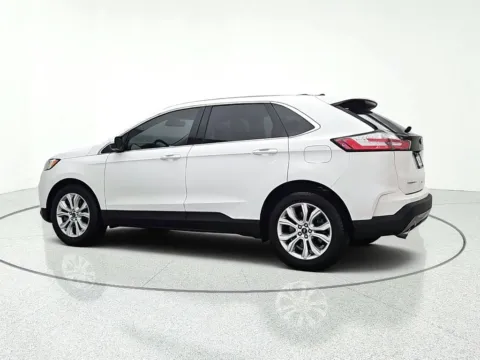 More photos of 2021 Ford Edge Titanium at CarWise Gurnee, IL