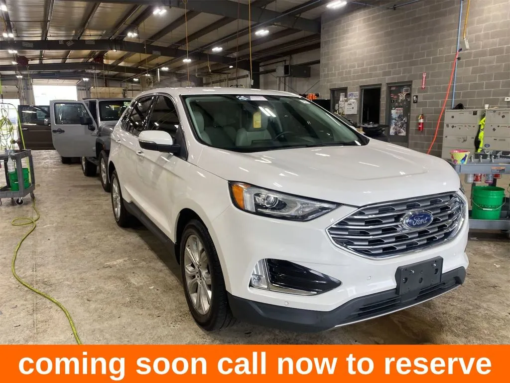 White 2021 Ford Edge Titanium for sale in Gurnee, IL