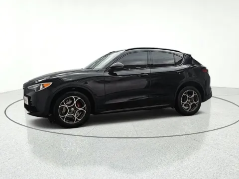 More photos of 2018 Alfa Romeo Stelvio at CarWise Gurnee, IL