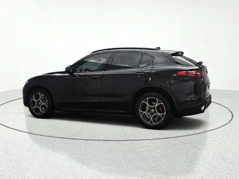 More photos of 2018 Alfa Romeo Stelvio at CarWise Gurnee, IL
