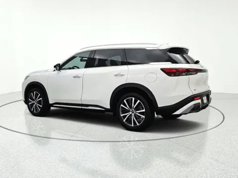 More photos of 2023 INFINITI QX60 Sensory at CarWise Gurnee, IL
