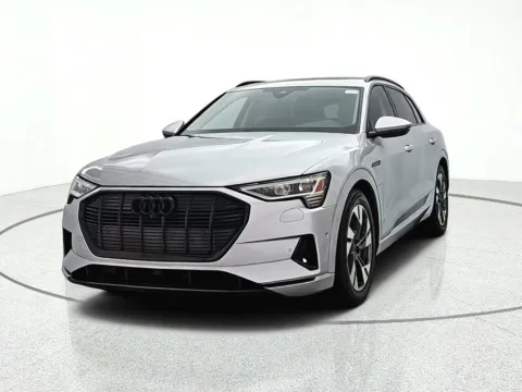 Photos of 2022 Audi e-tron Premium for sale in Gurnee, IL at CarWise Gurnee