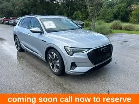 Silver 2022 Audi e-tron Premium for sale in Gurnee, IL