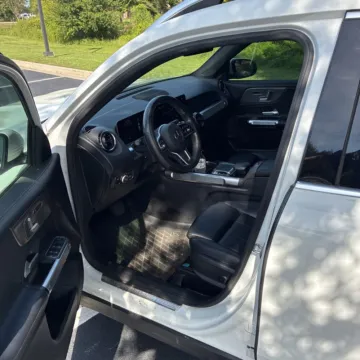 Another view of 2020 Mercedes-Benz GLB 250 for sale in Gurnee, IL at CarWise Gurnee