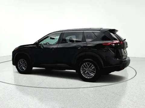 More photos of 2024 Nissan Rogue S at CarWise Gurnee, IL