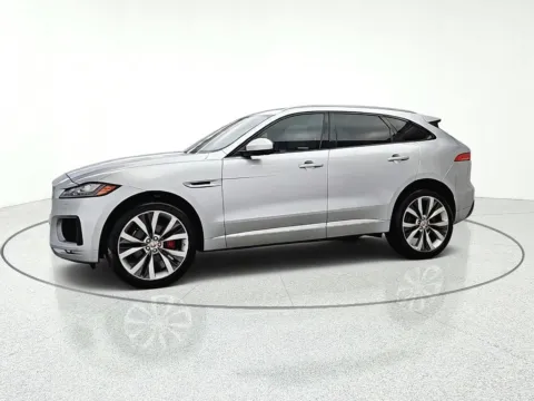 More photos of 2020 Jaguar F-PACE S at CarWise Gurnee, IL