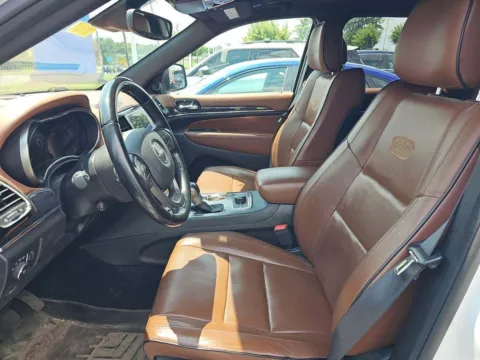 Another view of 2021 Jeep Grand Cherokee Overland for sale in Gurnee, IL at CarWise Gurnee