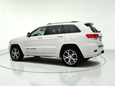 More photos of 2021 Jeep Grand Cherokee Overland at CarWise Gurnee, IL