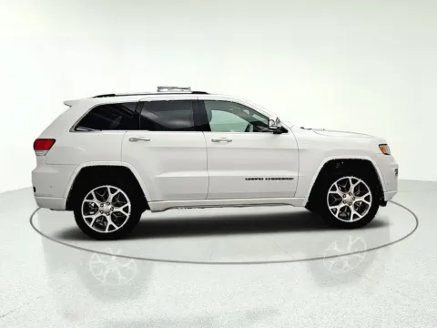 More photos of 2021 Jeep Grand Cherokee Overland at CarWise Gurnee, IL