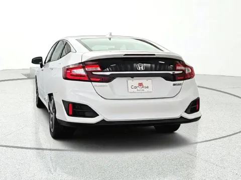More photos of 2018 Honda Clarity Plug-In Hybrid at CarWise Gurnee, IL