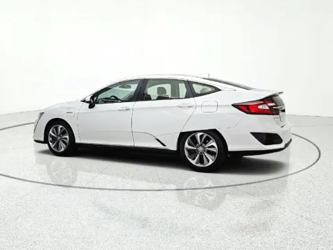 More photos of 2018 Honda Clarity Plug-In Hybrid at CarWise Gurnee, IL