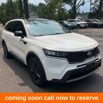 White 2021 Kia Sorento S for sale in Gurnee, IL