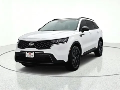 Photos of 2021 Kia Sorento S for sale in Gurnee, IL at CarWise Gurnee