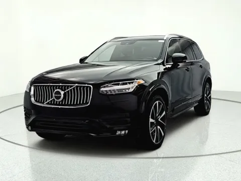 Photos of 2020 Volvo XC90 T6 Momentum for sale in Gurnee, IL at CarWise Gurnee