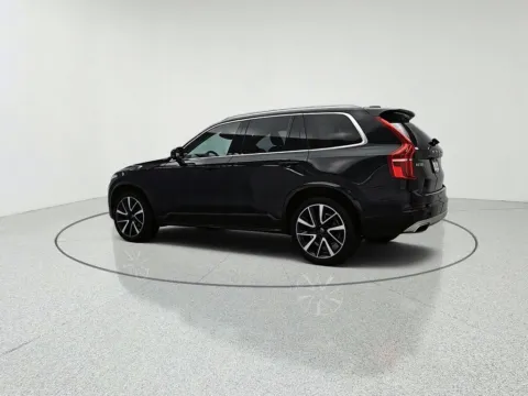 More photos of 2020 Volvo XC90 T6 Momentum at CarWise Gurnee, IL