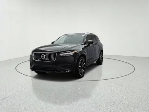 Photos of 2020 Volvo XC90 T6 Momentum for sale in Gurnee, IL at CarWise Gurnee