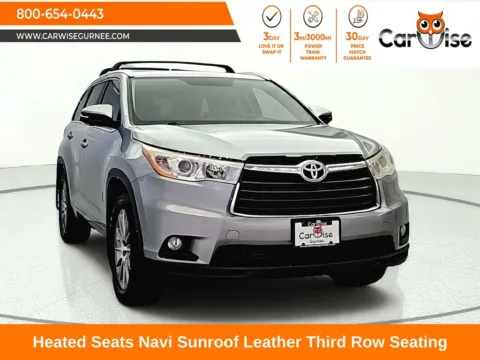 Silver 2016 Toyota Highlander XLE V6 for sale in Gurnee, IL