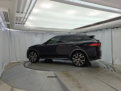 More photos of 2020 Jaguar F-PACE SVR at CarWise Gurnee, IL