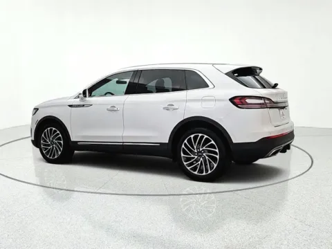 More photos of 2019 Lincoln Nautilus Reserve at CarWise Gurnee, IL