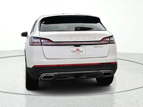More photos of 2019 Lincoln Nautilus Reserve at CarWise Gurnee, IL