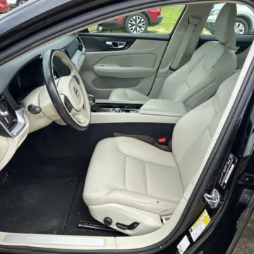 Another view of 2019 Volvo S60 T6 Momentum for sale in Gurnee, IL at CarWise Gurnee