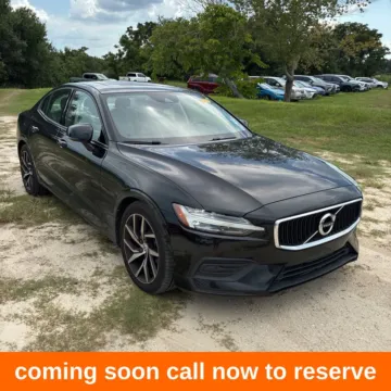 Black 2019 Volvo S60 T6 Momentum for sale in Gurnee, IL