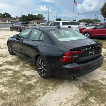 Photos of 2019 Volvo S60 T6 Momentum for sale in Gurnee, IL at CarWise Gurnee