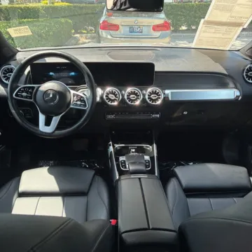 Another view of 2020 Mercedes-Benz GLB 250 for sale in Gurnee, IL at CarWise Gurnee