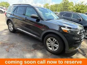 Black 2020 Ford Explorer XLT for sale in Gurnee, IL