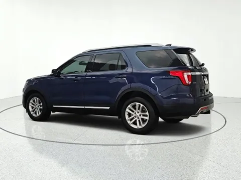 More photos of 2017 Ford Explorer XLT at CarWise Gurnee, IL