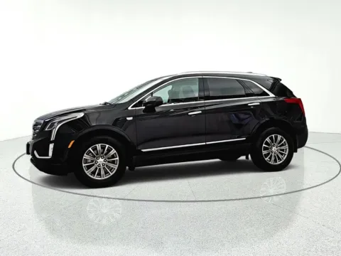 Another view of 2017 Cadillac XT5 Luxury for sale in Gurnee, IL at CarWise Gurnee