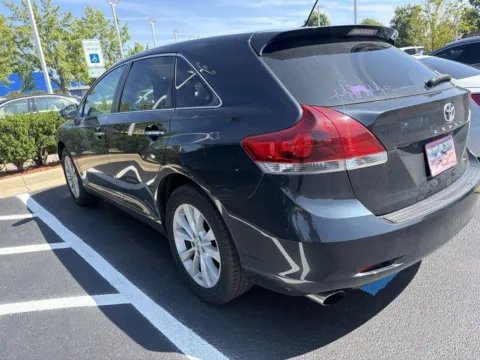Photos of 2014 Toyota Venza XLE for sale in Gurnee, IL at CarWise Gurnee