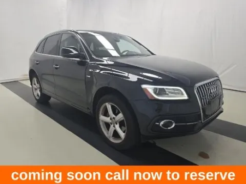 Black 2017 Audi Q5 2.0T Premium Plus for sale in Gurnee, IL