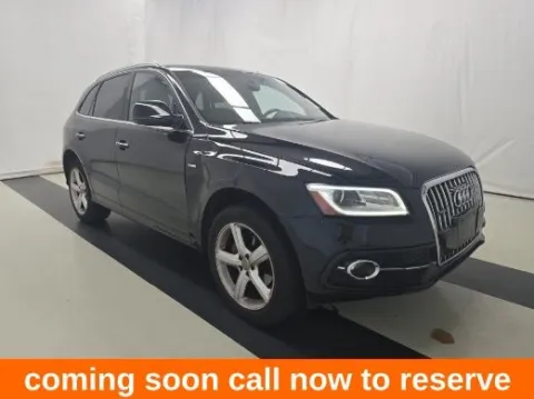 Black 2017 Audi Q5 2.0T Premium Plus for sale in Gurnee, IL